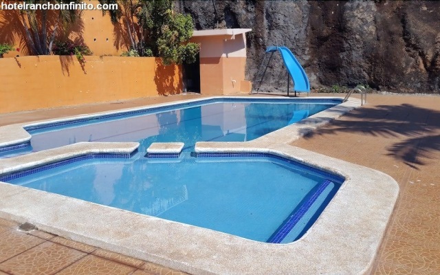 Hotel Rancho Infinito