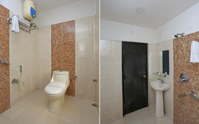 OYO 2794 Hotel Plaza Inn