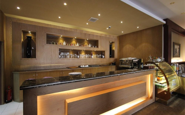 Taleen Granada Hotel Apartments