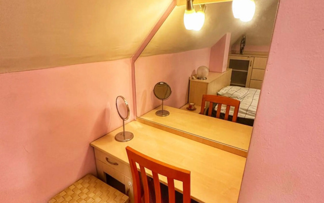 Comfortable Apartment in Comunicative Location