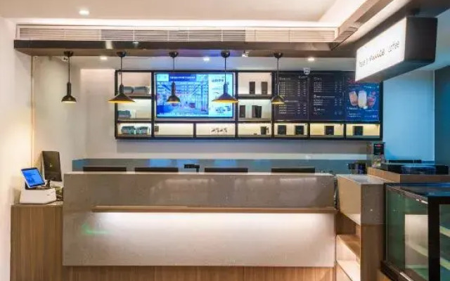 HanTing Hotel (Urumqi Zhongyinggong Subway Station)
