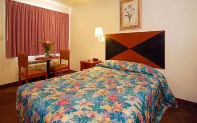 Rodeway Inn San Antonio I-10 East