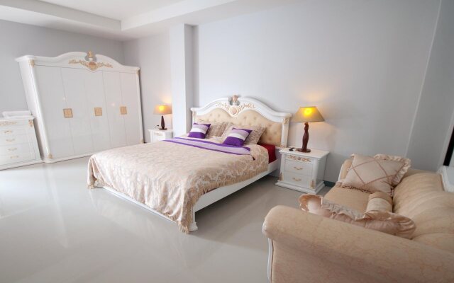Aromdee Resort