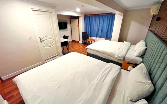 Naila Hotel