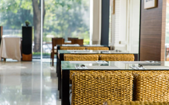 Sun Dialogue Hotel by Cosmos Creation