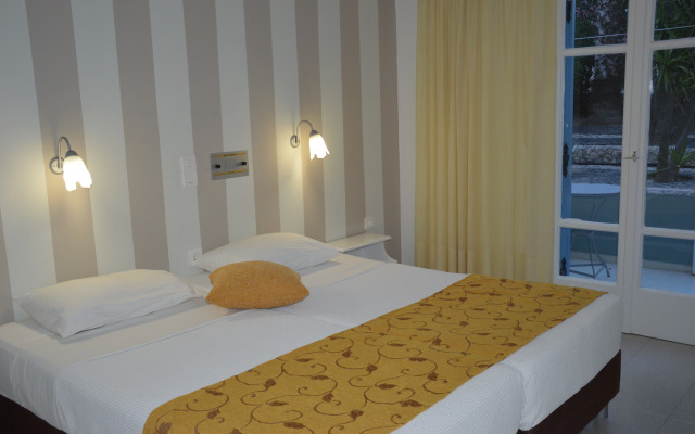 Pantheon Hotel