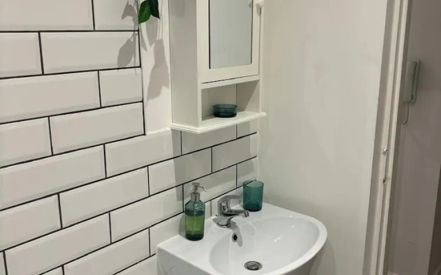South Manchester 2-bed Apt With Ensuite, Sleeps 4
