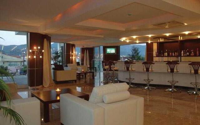 Royal Garden Park Hotel