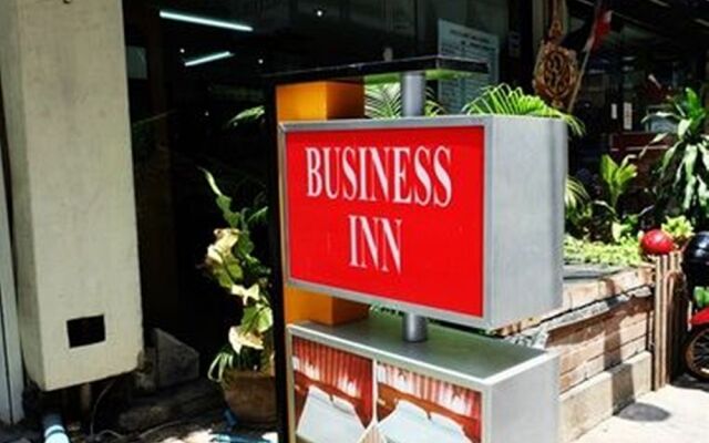 Business Inn At Sukhumvit 11 By Hjz