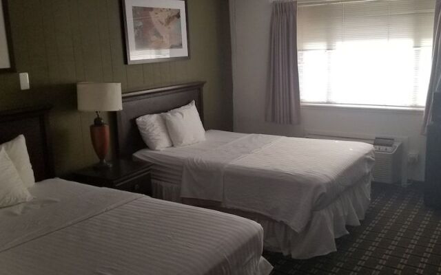 Tomac Motor Inn