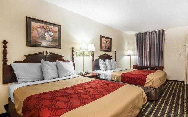 Econo Lodge Inn & Suites I-20, exit 73