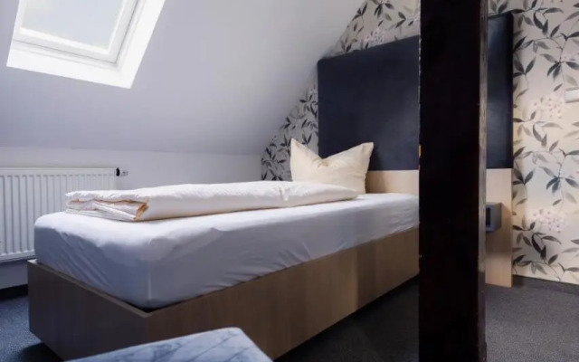 N9 Hotels