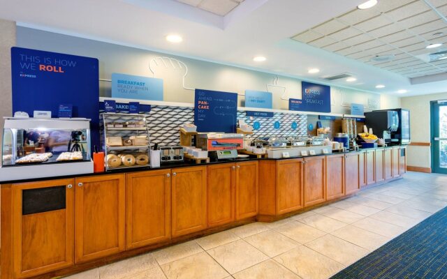 Holiday Inn Express & Suites Bradenton East-Lakewood Ranch by IHG