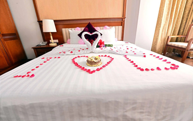 Golden Legend Boutique Hotel