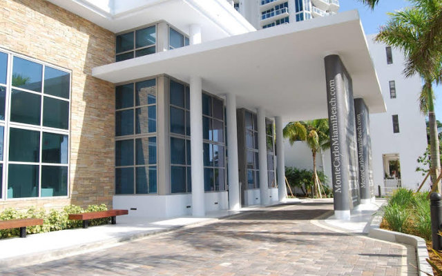 Pelican Stay Furnished Apartments in Monte Carlo Miami Beach