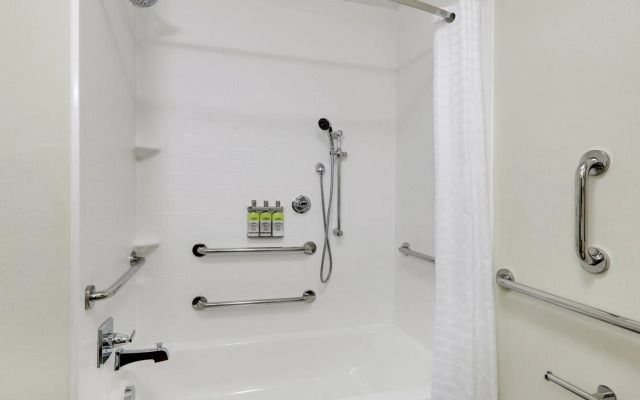 Candlewood Suites Dallas NW - Farmers Branch by IHG