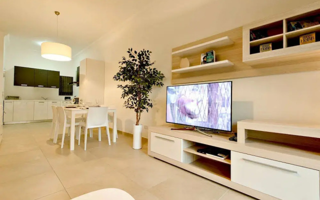 Luxury Apartment With Pool and Terrace, Top Location