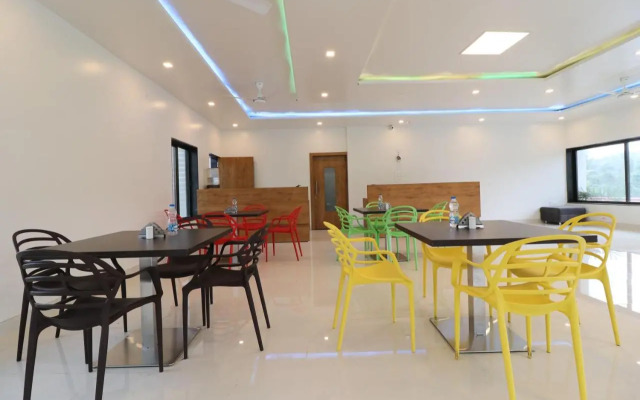 Hotel The Orange Flag ( JJ Hotel), Aurangabad