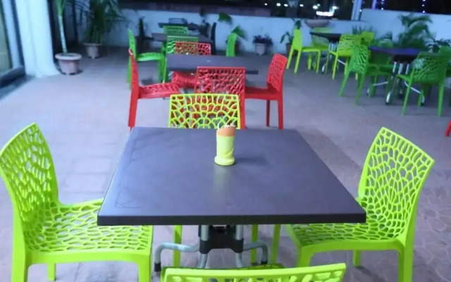 Hotel Girnar