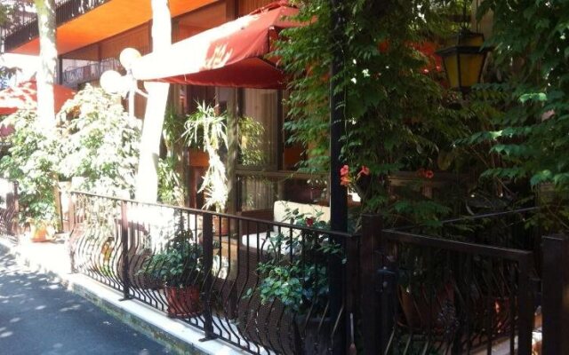 Hotel Lariana BB