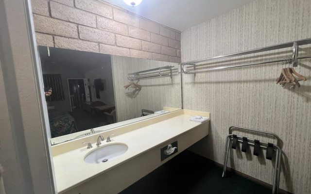 Casa Playa Inn & Suites Stanton Anaheim Area