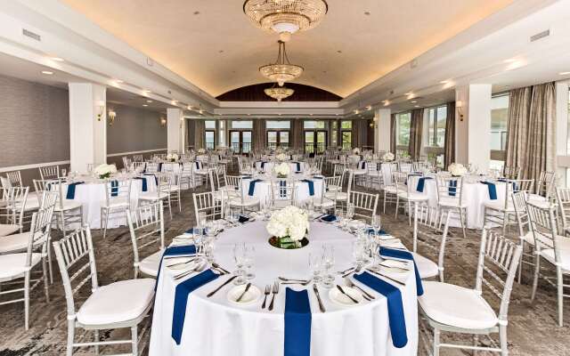 Water's Edge Resort & Spa