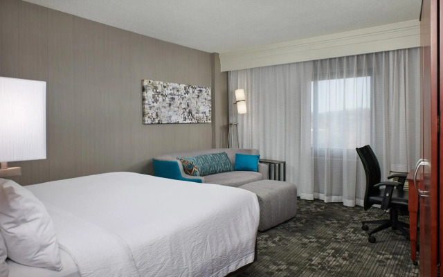 Courtyard by Marriott Bristol