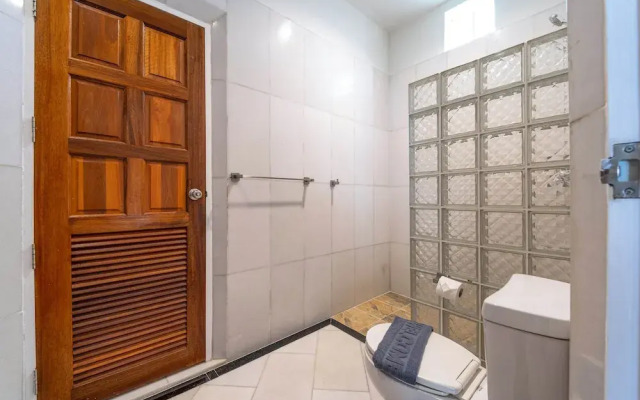 Private 4 Bedroom Pool Villa - NG411