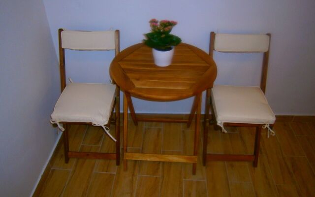 Apartments and Rooms Djanovic