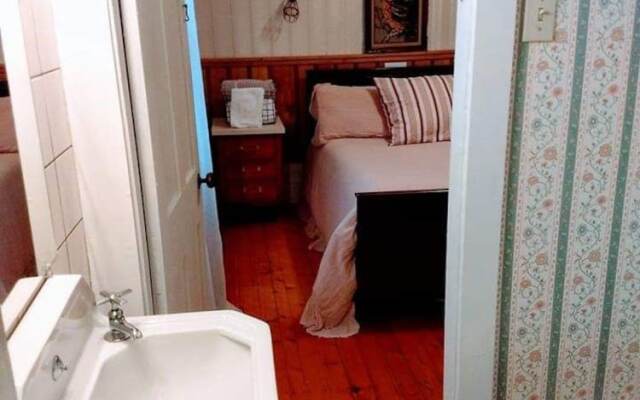 La maison Rose Alma Couette et Café