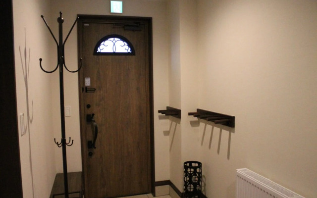 Jadan House