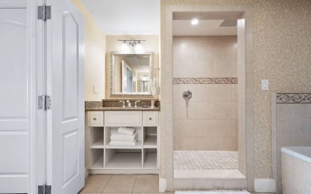 Rvh_327r The Grande 2 Bedroom Condo