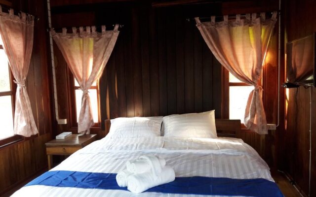 Phangpring Beach Resort