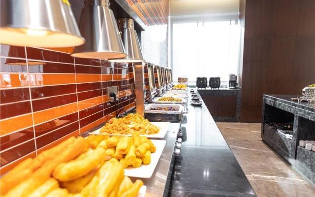 Echeng Hotel Liuzhou Yufengshan High-Speed Railway Station