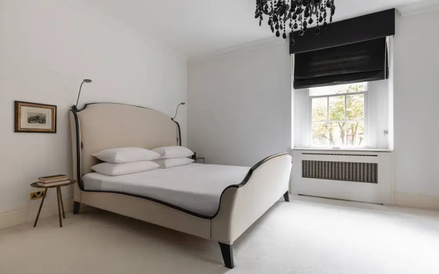Fitzjames-avenue IV by Onefinestay