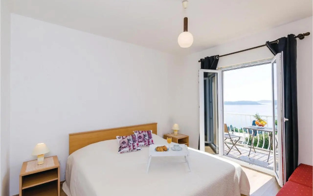 Three-Bedroom Apartment in Plat