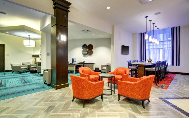 Hampton Inn & Suites Roanoke-Downtown