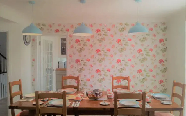 Cranleigh Bed  Breakfast