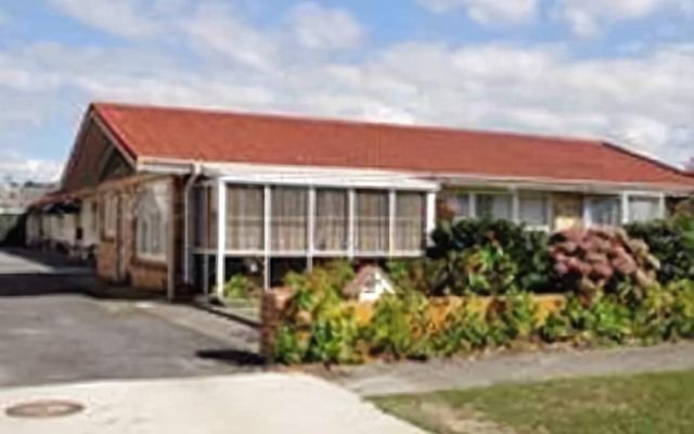 Thermal Oak Motel