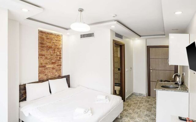 The Red Tent Suite 88