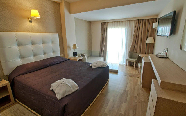 Arty Grand Hotel
