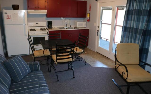 Boundary Waters Resort & Marina