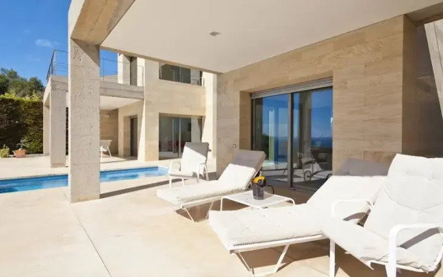 Herce Property