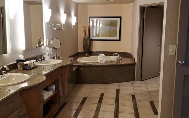 Embassy Suites by Hilton Phoenix Scottsdale
