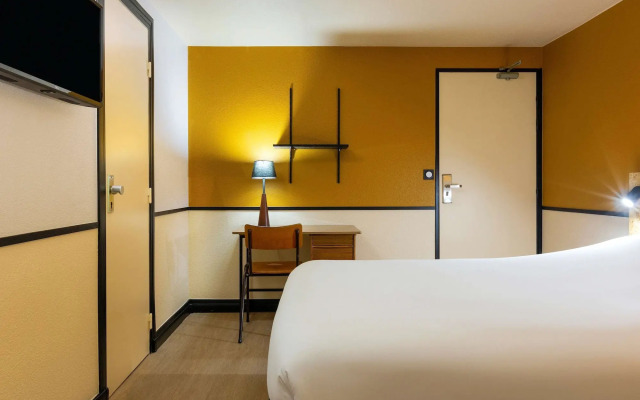greet Hotel Villeneuve La Garenne
