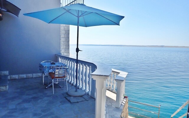 Apartments Lilly BY THE SEA