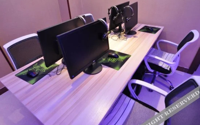 Zhumengzhe Capsule Hotel (Kunming Railway Station)