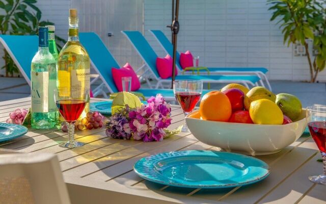 Pretty in Pink at Indian Canyons