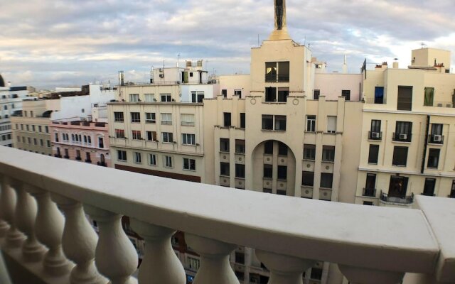 Studio in Madrid, With Wonderful City View and Wifi