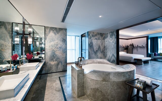 Crowne Plaza Baoji City Center by IHG